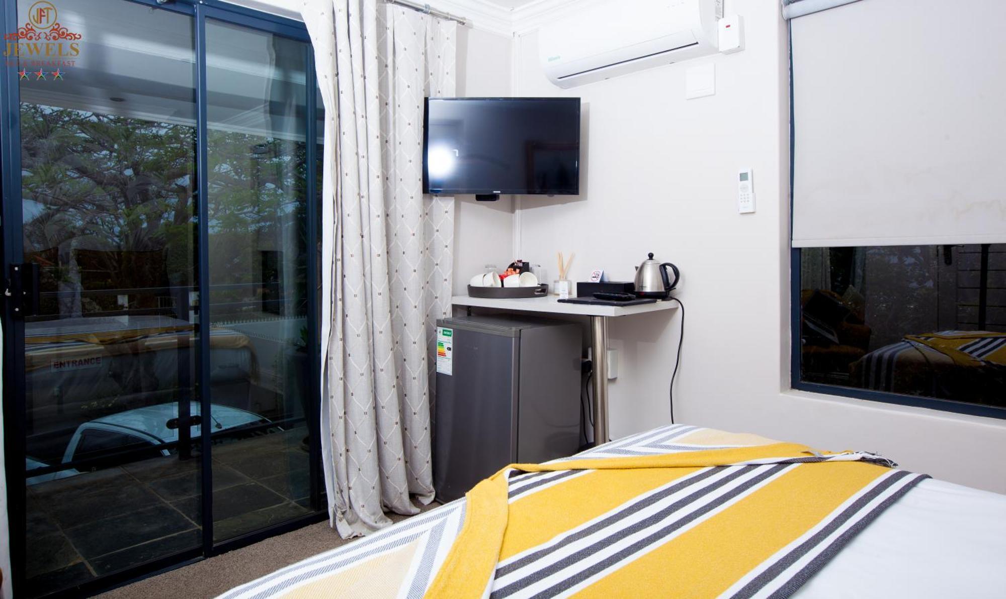 Jft Jewels Guest House East London Exteriör bild