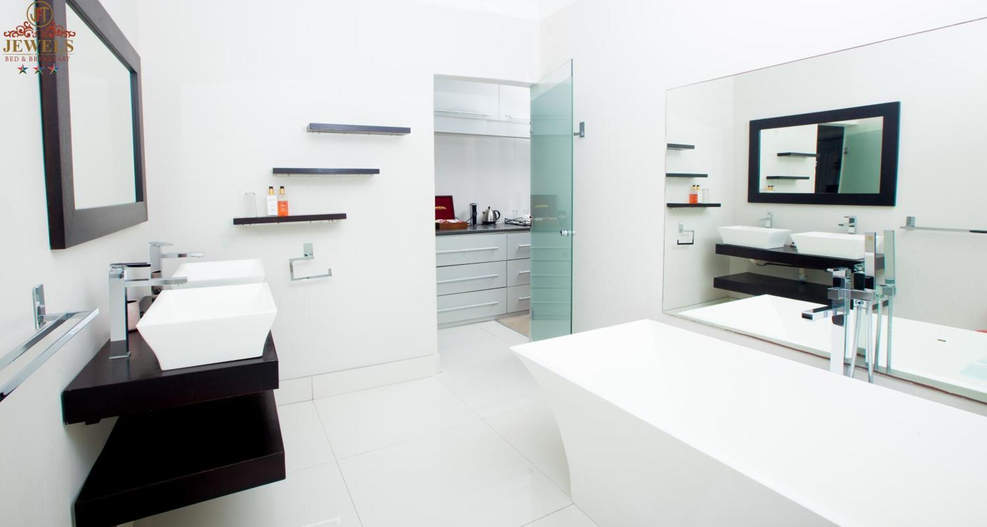 Jft Jewels Guest House East London Exteriör bild